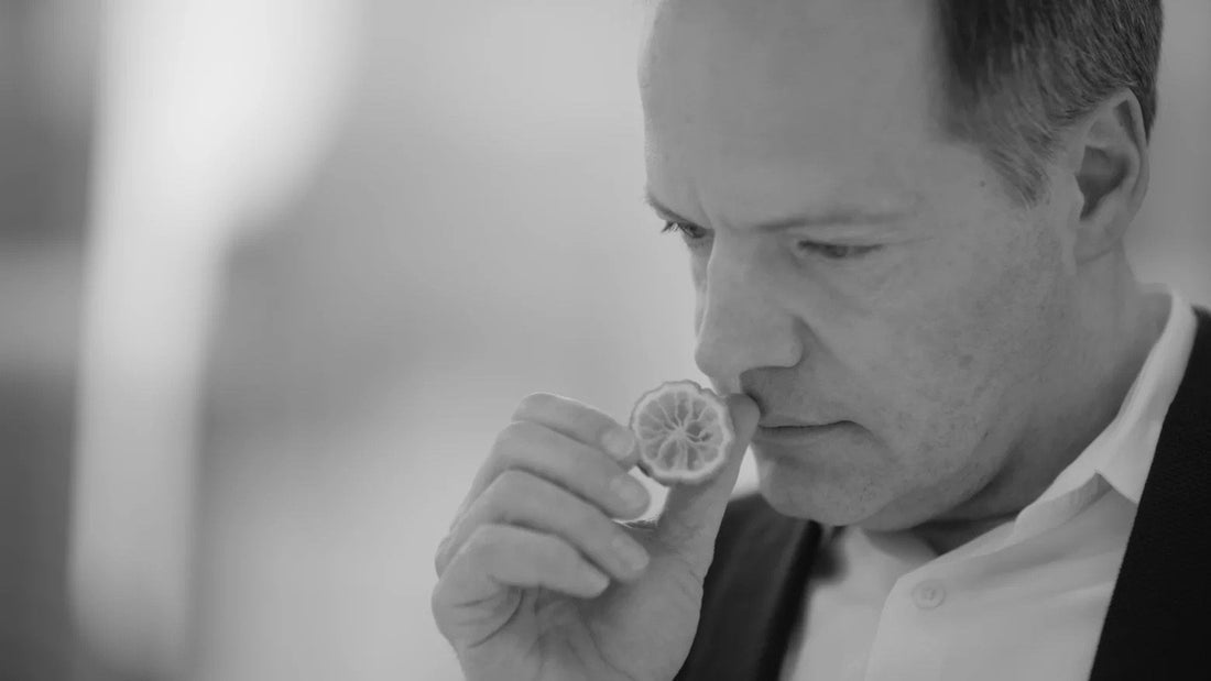 Commodity Bergamot de Stephen Nilsen